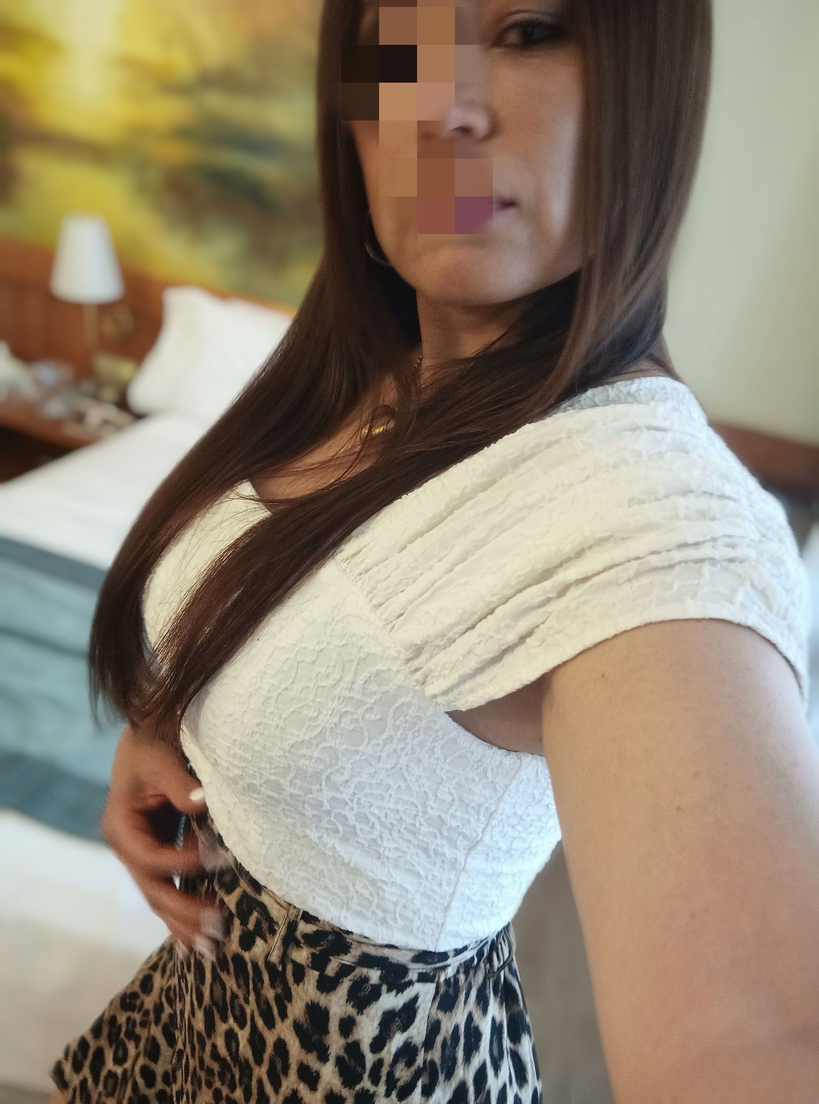 602515837